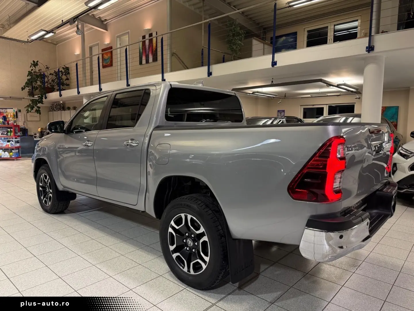 TOYOTA DOUBLE CAB EXECUTIVE-AUT-KAMERA-LED-RADAR-