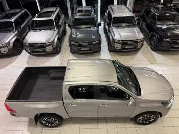 TOYOTA DOUBLE CAB EXECUTIVE-AUT-KAMERA-LED-RADAR-