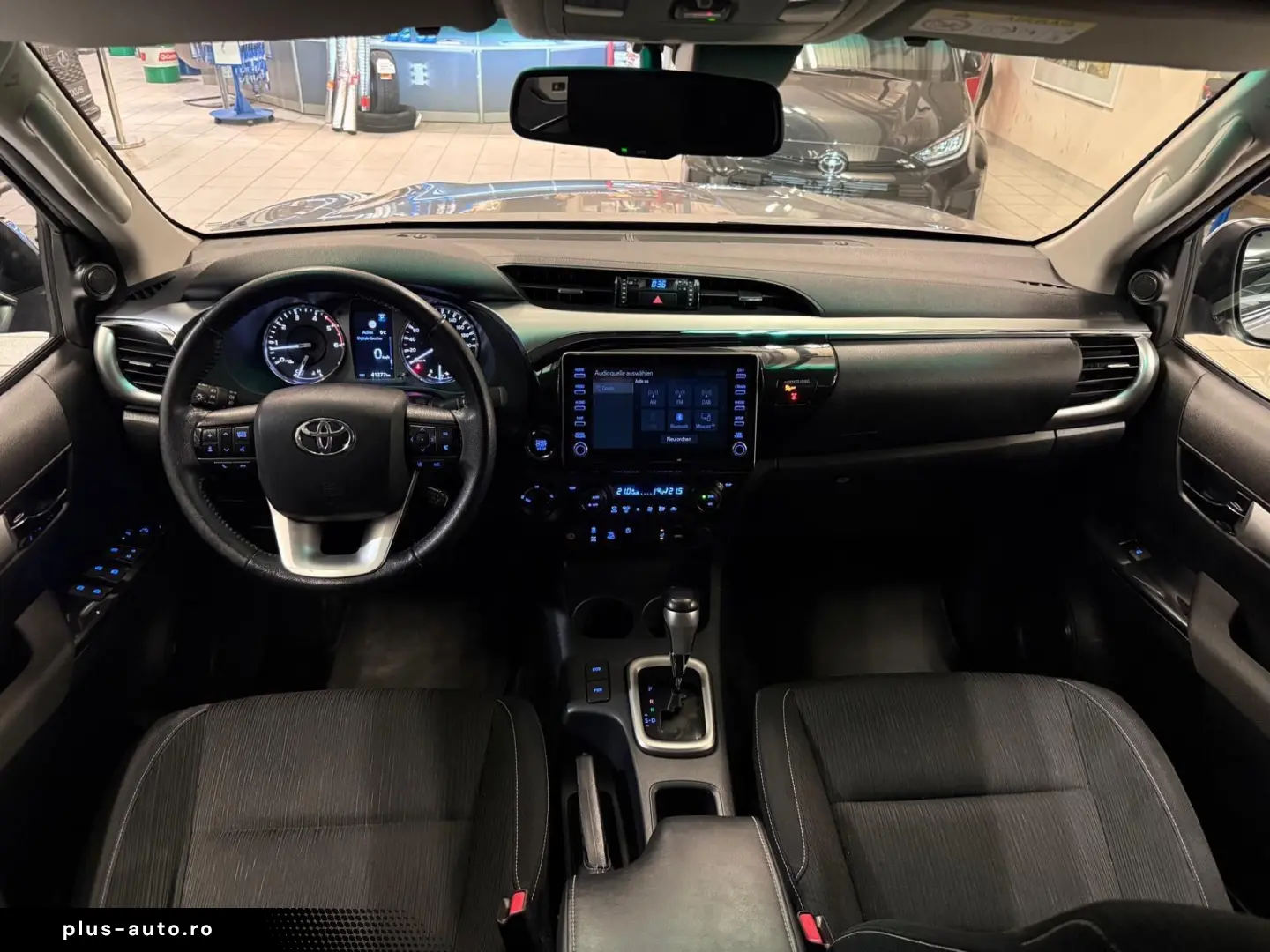 TOYOTA DOUBLE CAB EXECUTIVE-AUT-KAMERA-LED-RADAR-