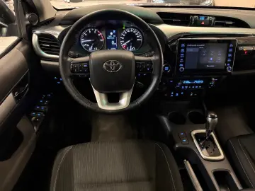 TOYOTA DOUBLE CAB EXECUTIVE-AUT-KAMERA-LED-RADAR-