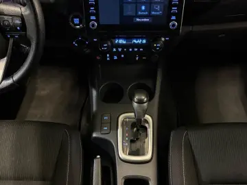 TOYOTA DOUBLE CAB EXECUTIVE-AUT-KAMERA-LED-RADAR-