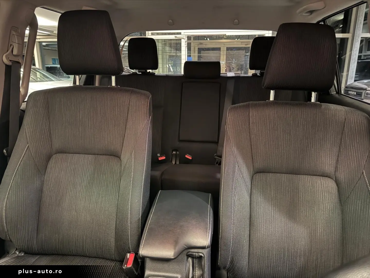 TOYOTA DOUBLE CAB EXECUTIVE-AUT-KAMERA-LED-RADAR-