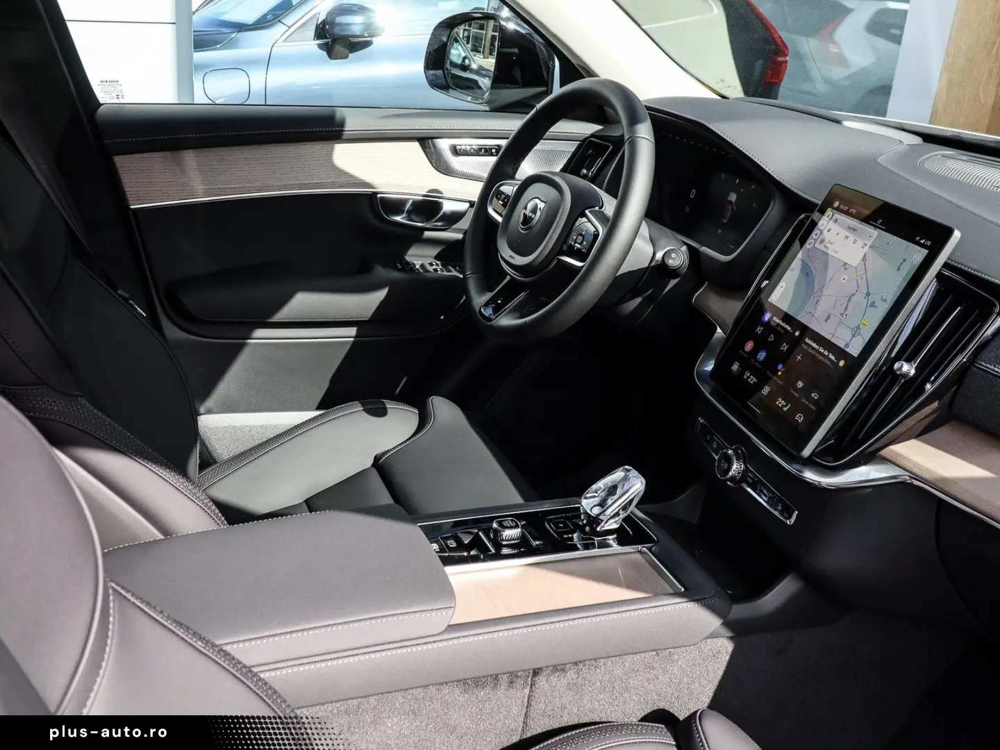 VOLVO XC90 T8 Recharge AWD Ultra Dark