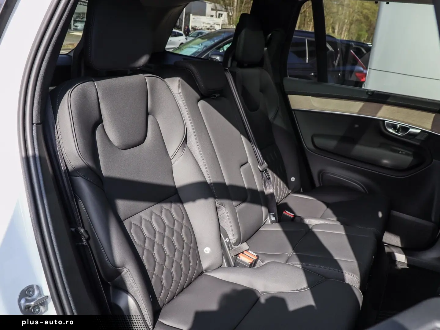 VOLVO XC90 T8 Recharge AWD Ultra Dark