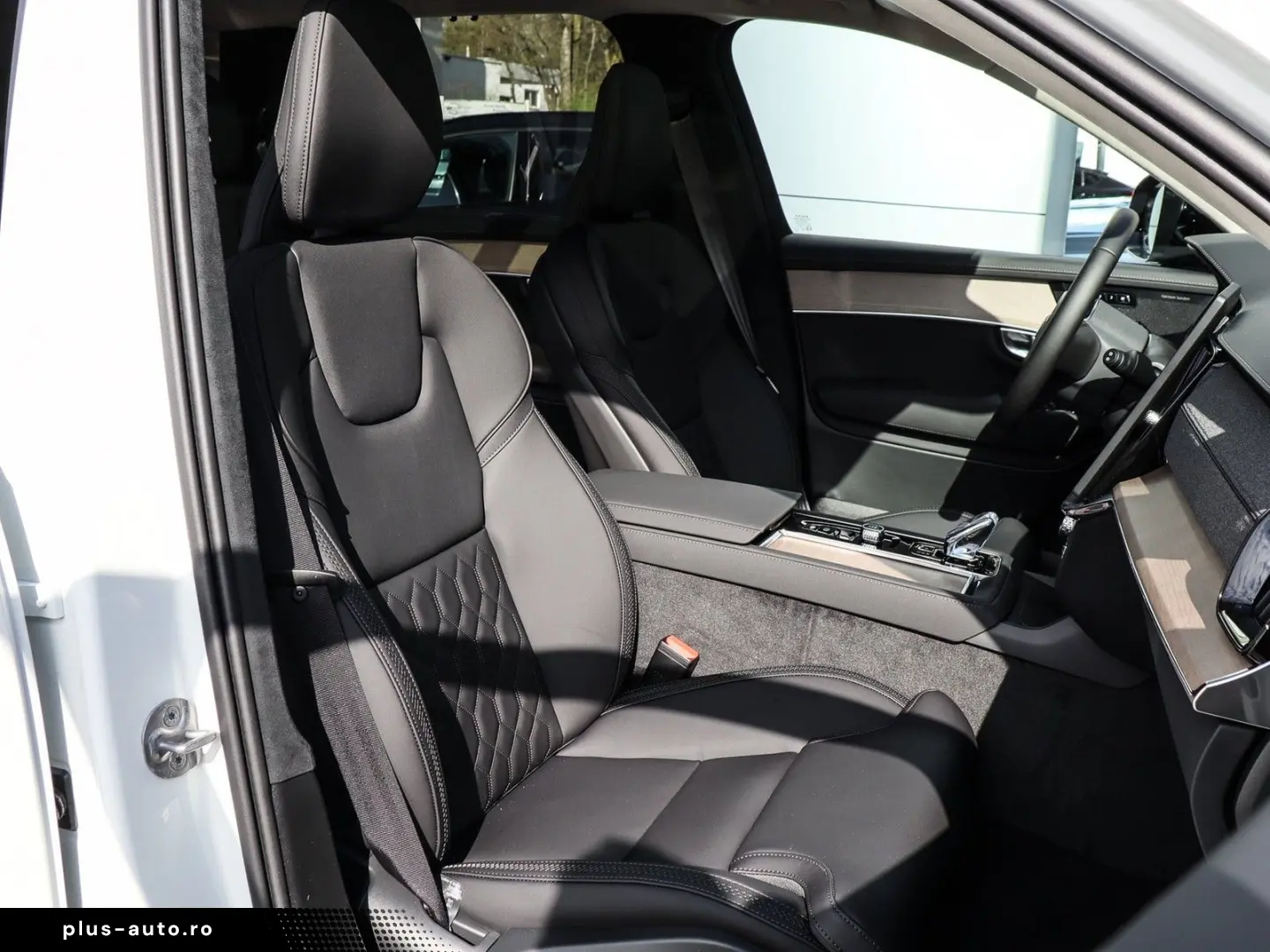 VOLVO XC90 T8 Recharge AWD Ultra Dark