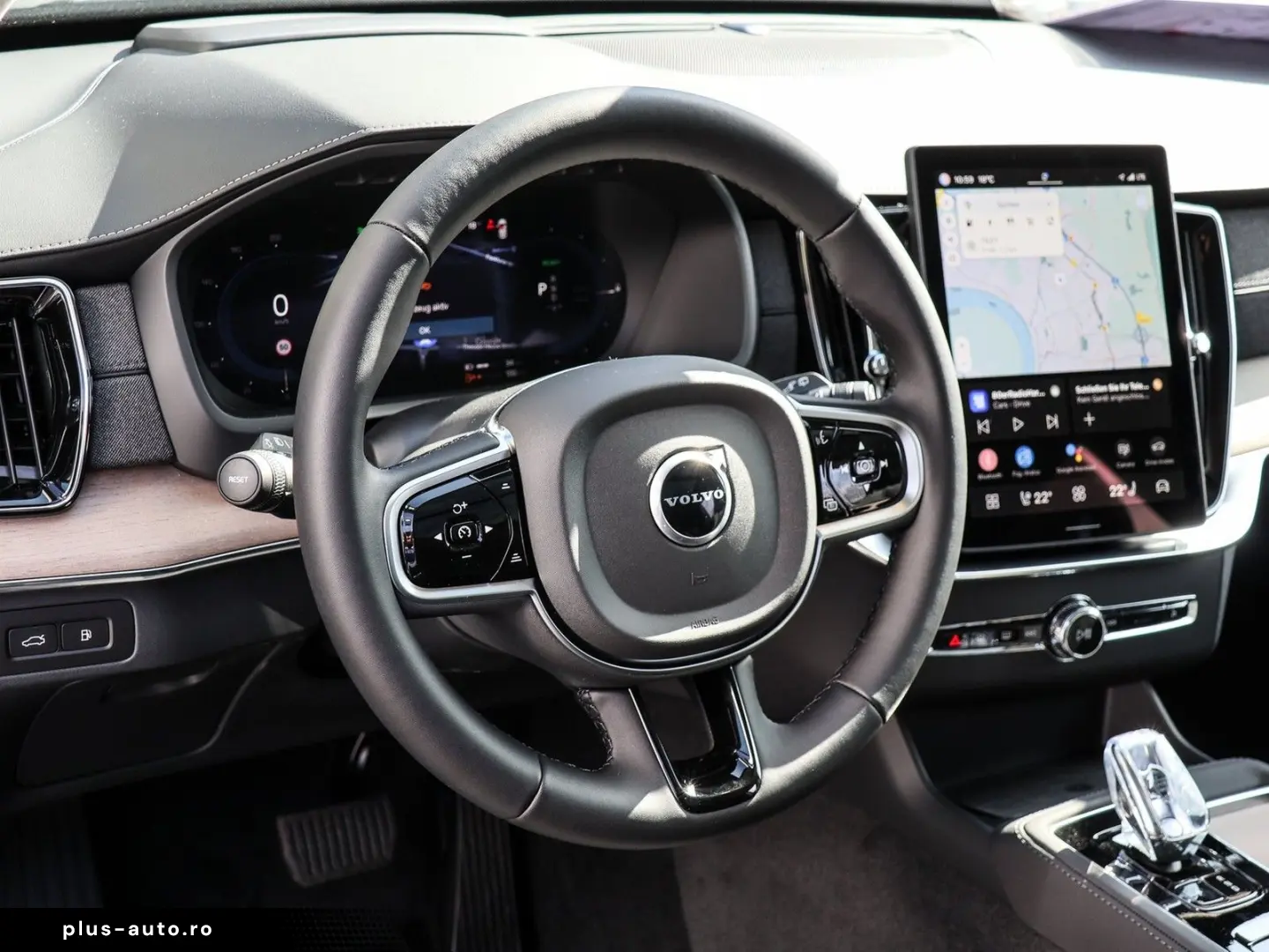 VOLVO XC90 T8 Recharge AWD Ultra Dark