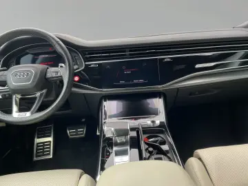 AUDI RSQ8 4 0 TFSI qu Matrix AHK Standhzg Pano Memory