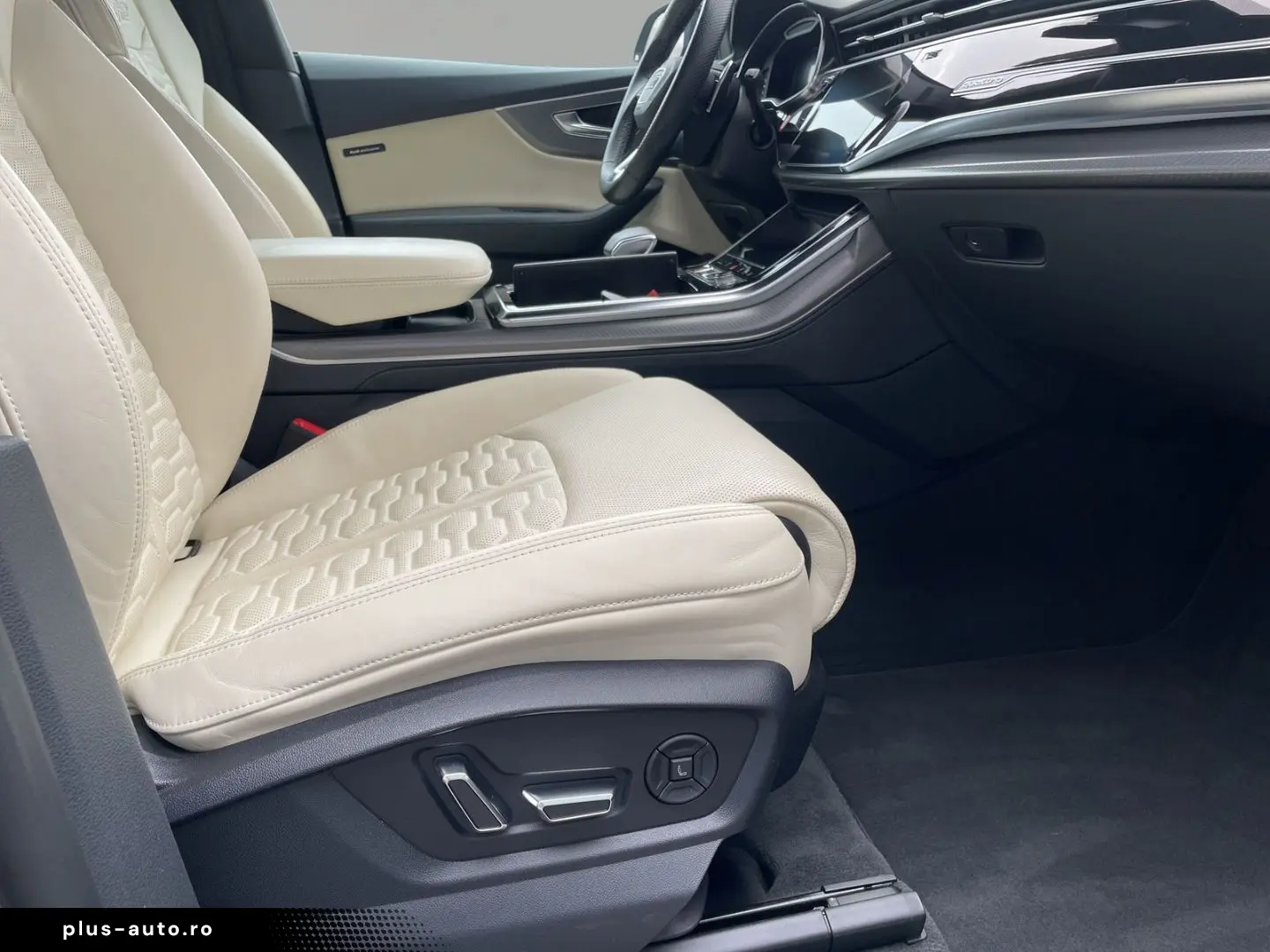 AUDI RSQ8 4 0 TFSI qu Matrix AHK Standhzg Pano Memory