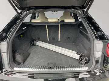 AUDI RSQ8 4 0 TFSI qu Matrix AHK Standhzg Pano Memory