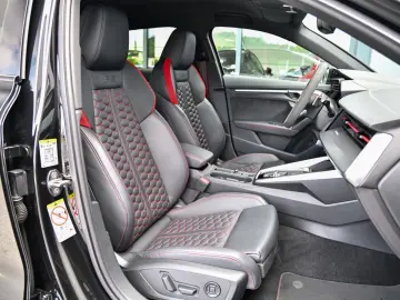 AUDI RS3 Sportback 2.5 TFSI HUD  HGP 650 PS !!