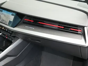 AUDI RS3 Sportback 2.5 TFSI HUD  HGP 650 PS !!