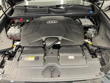 AUDI Q8 55 TFSI quattro  AHK MATRIX B&O PANO