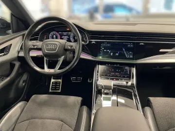 AUDI Q8 55 TFSI quattro  AHK MATRIX B&O PANO