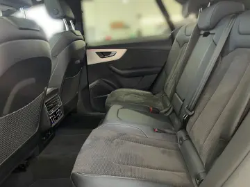AUDI Q8 55 TFSI quattro  AHK MATRIX B&O PANO