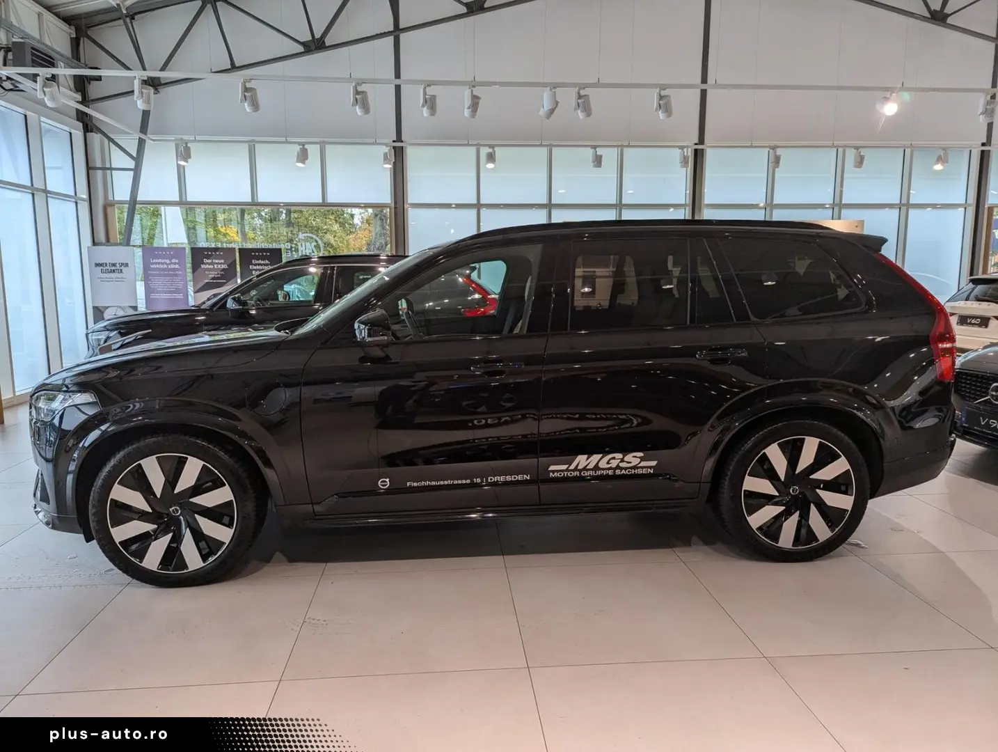 VOLVO XC90 Ultra Dark Recharge Plug-In Hybrid AWD