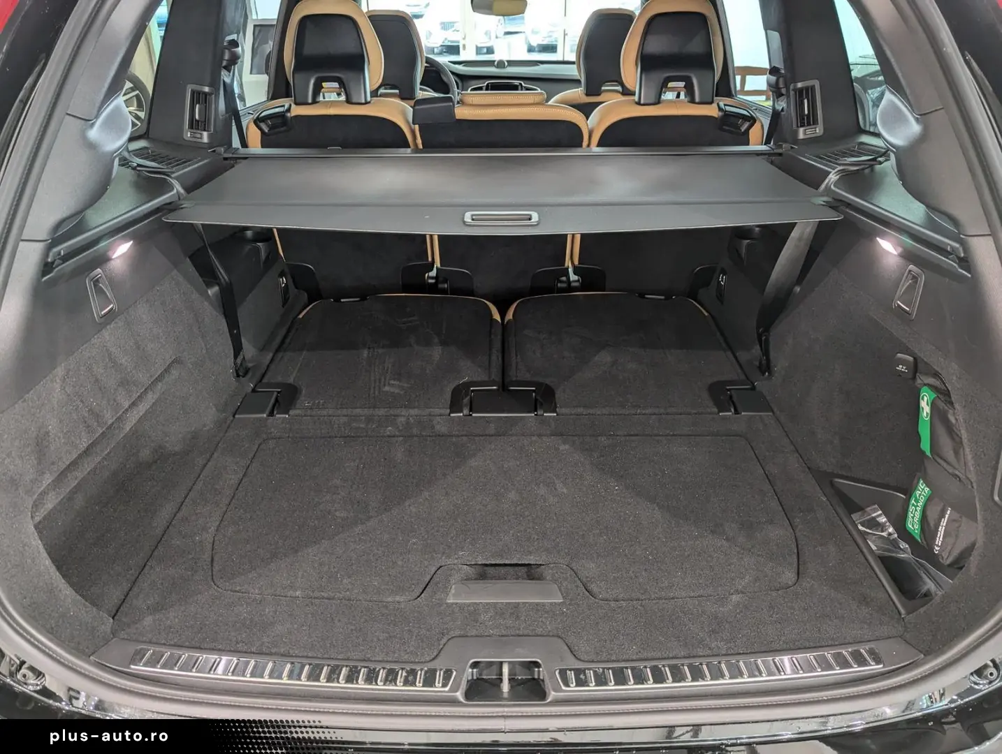 VOLVO XC90 Ultra Dark Recharge Plug-In Hybrid AWD