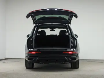 AUDI Q7 S line 50 TDI Competition HUD Assist Matrix