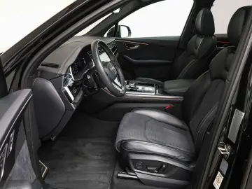 AUDI Q7 S line 50 TDI Competition HUD Assist Matrix