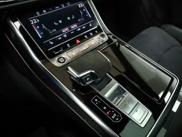 AUDI Q7 S line 50 TDI Competition HUD Assist Matrix