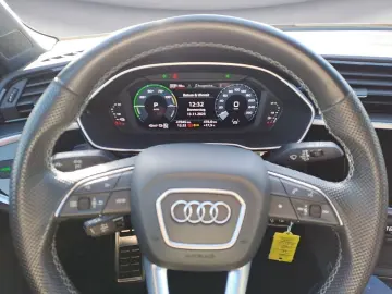 AUDI Q3 35 TFSI S-Line AHK Kamera LED Virtual el.Heck