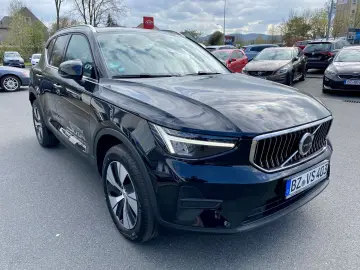 VOLVO XC40 B3 7-Gang Plus Bright