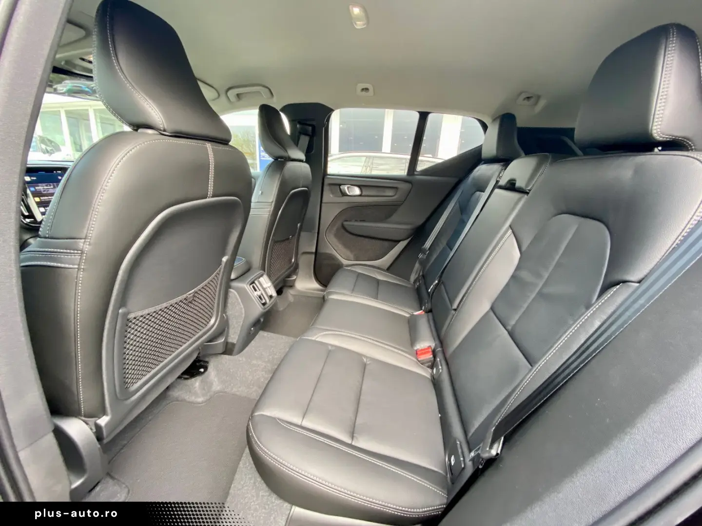 VOLVO XC40 B3 7-Gang Plus Bright