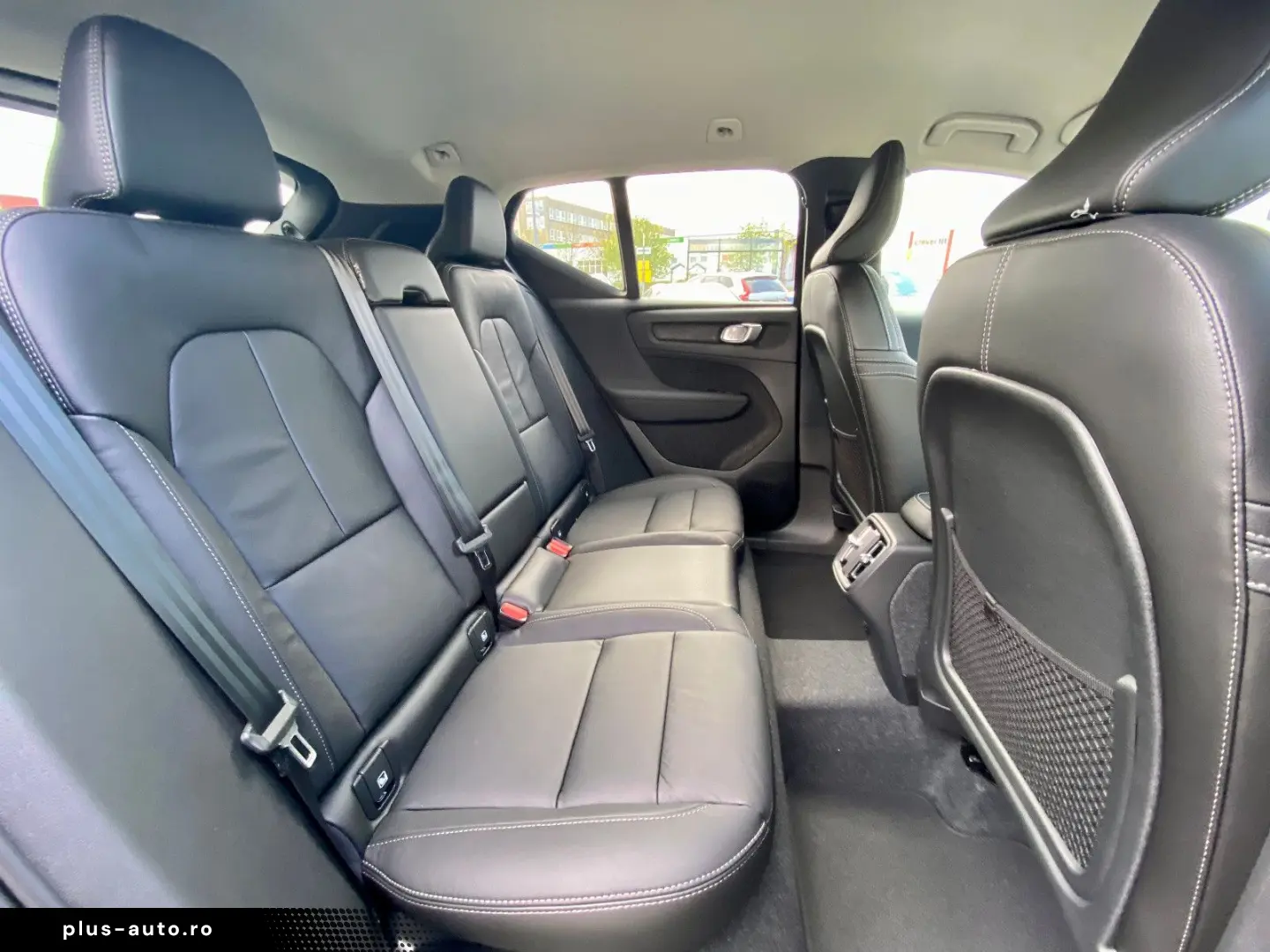 VOLVO XC40 B3 7-Gang Plus Bright