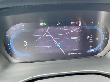 VOLVO XC40 B3 7-Gang Plus Bright