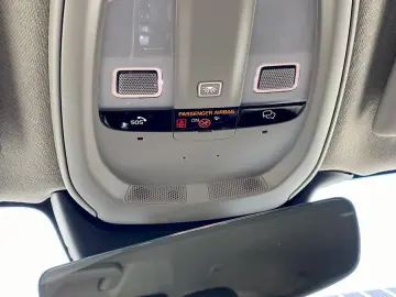 VOLVO XC40 B3 7-Gang Plus Bright