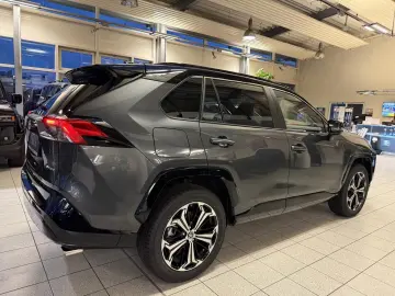 Toyota RAV 4 STYLE 4x4 PLUG-IN