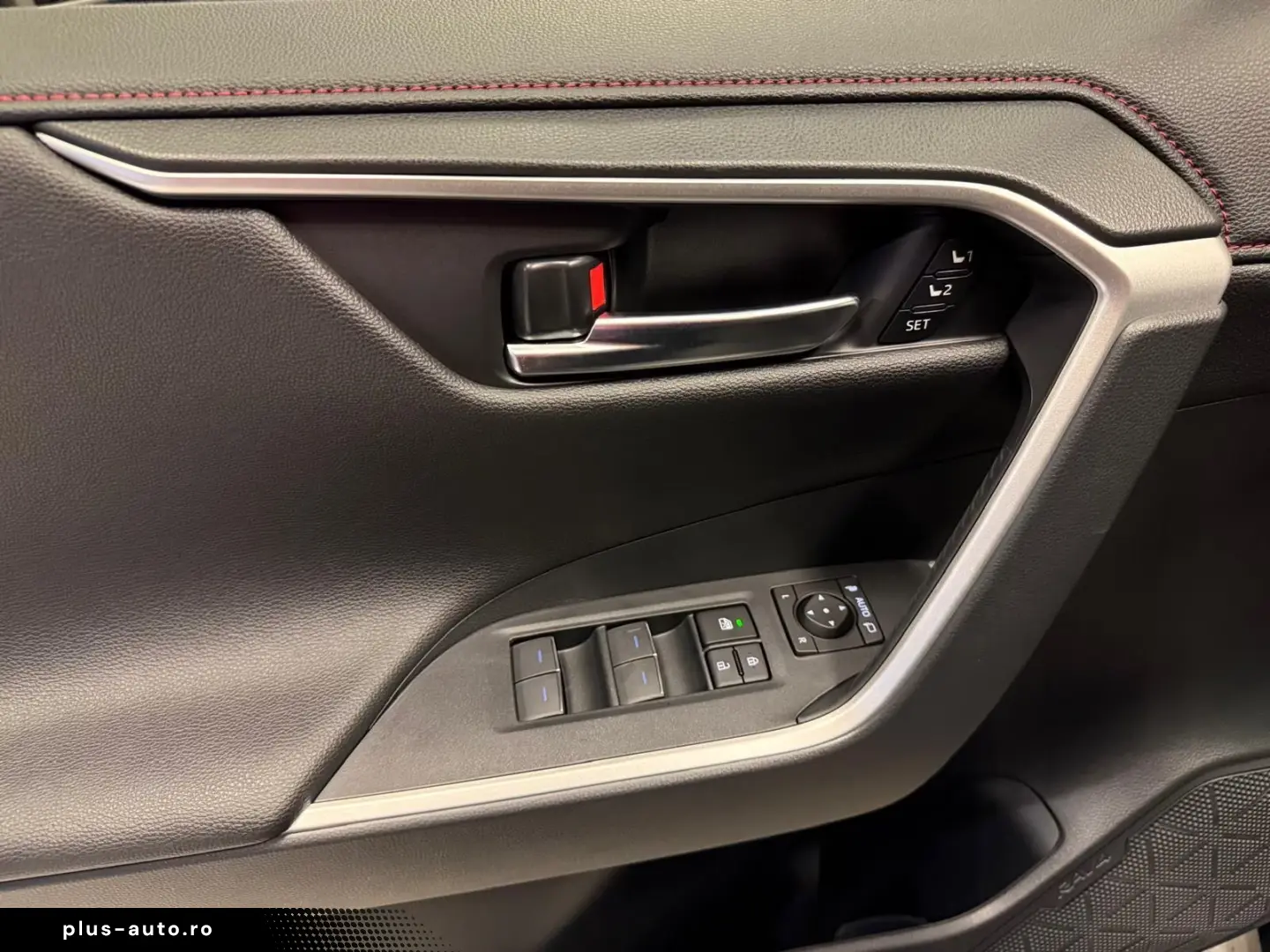 Toyota RAV 4 STYLE 4x4 PLUG-IN