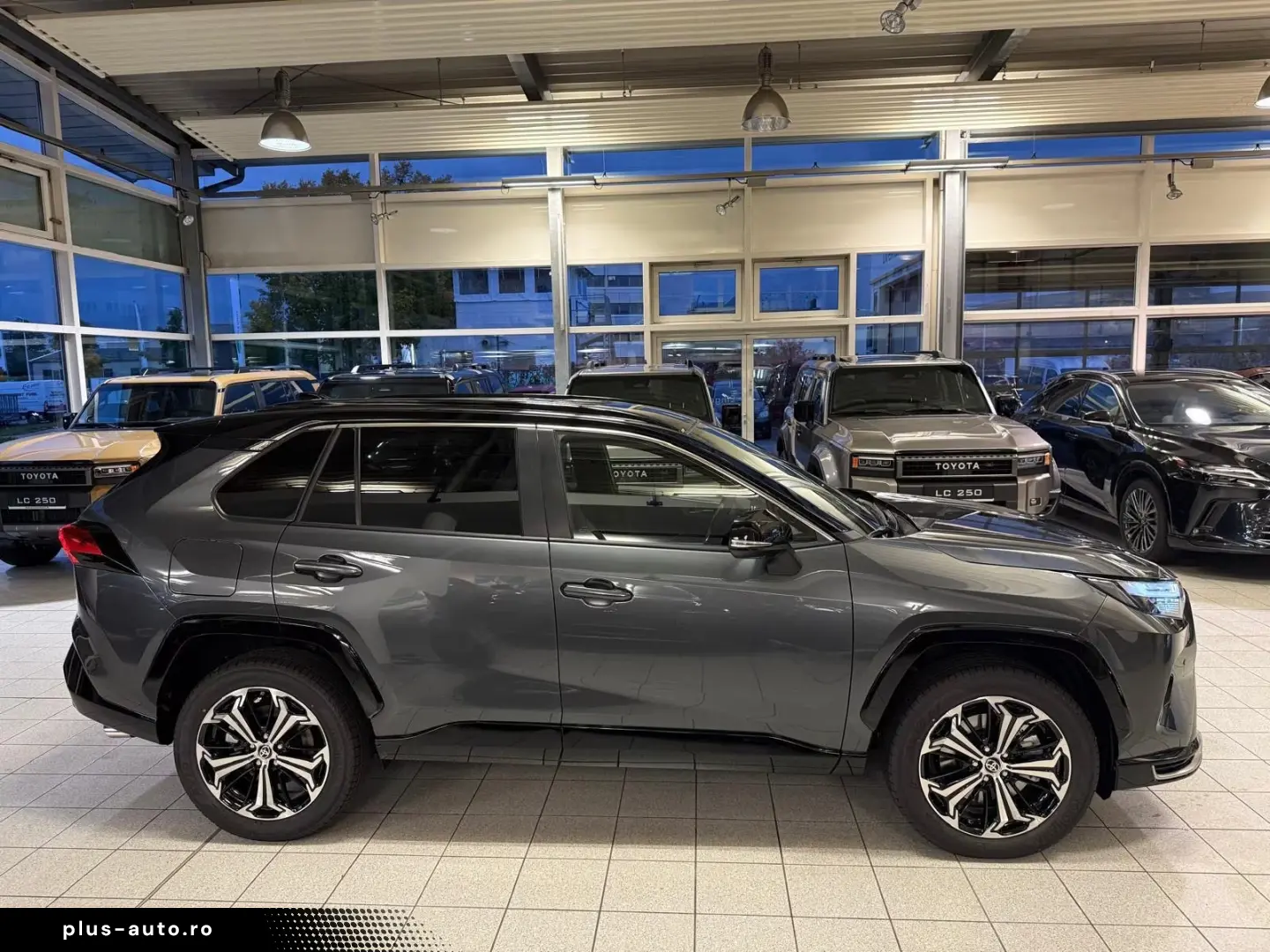 Toyota RAV 4 STYLE 4x4 PLUG-IN