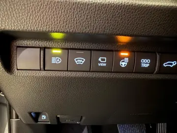 Toyota RAV 4 STYLE 4x4 PLUG-IN