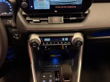 Toyota RAV 4 STYLE 4x4 PLUG-IN