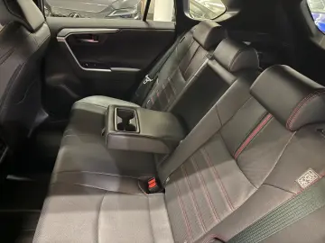 Toyota RAV 4 STYLE 4x4 PLUG-IN