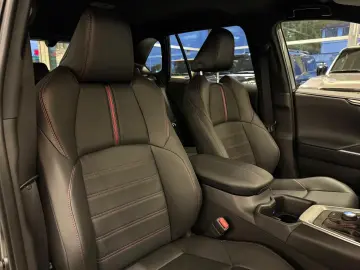 Toyota RAV 4 STYLE 4x4 PLUG-IN