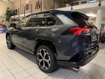 Toyota RAV 4 STYLE 4x4 PLUG-IN