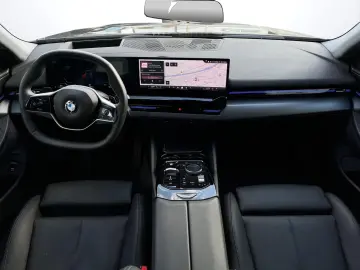 BMW 520i Limousine aLED eSitze 360 Kam HUD