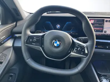 BMW 520i Limousine aLED eSitze 360 Kam HUD