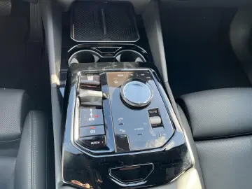 BMW 520i Limousine aLED eSitze 360 Kam HUD