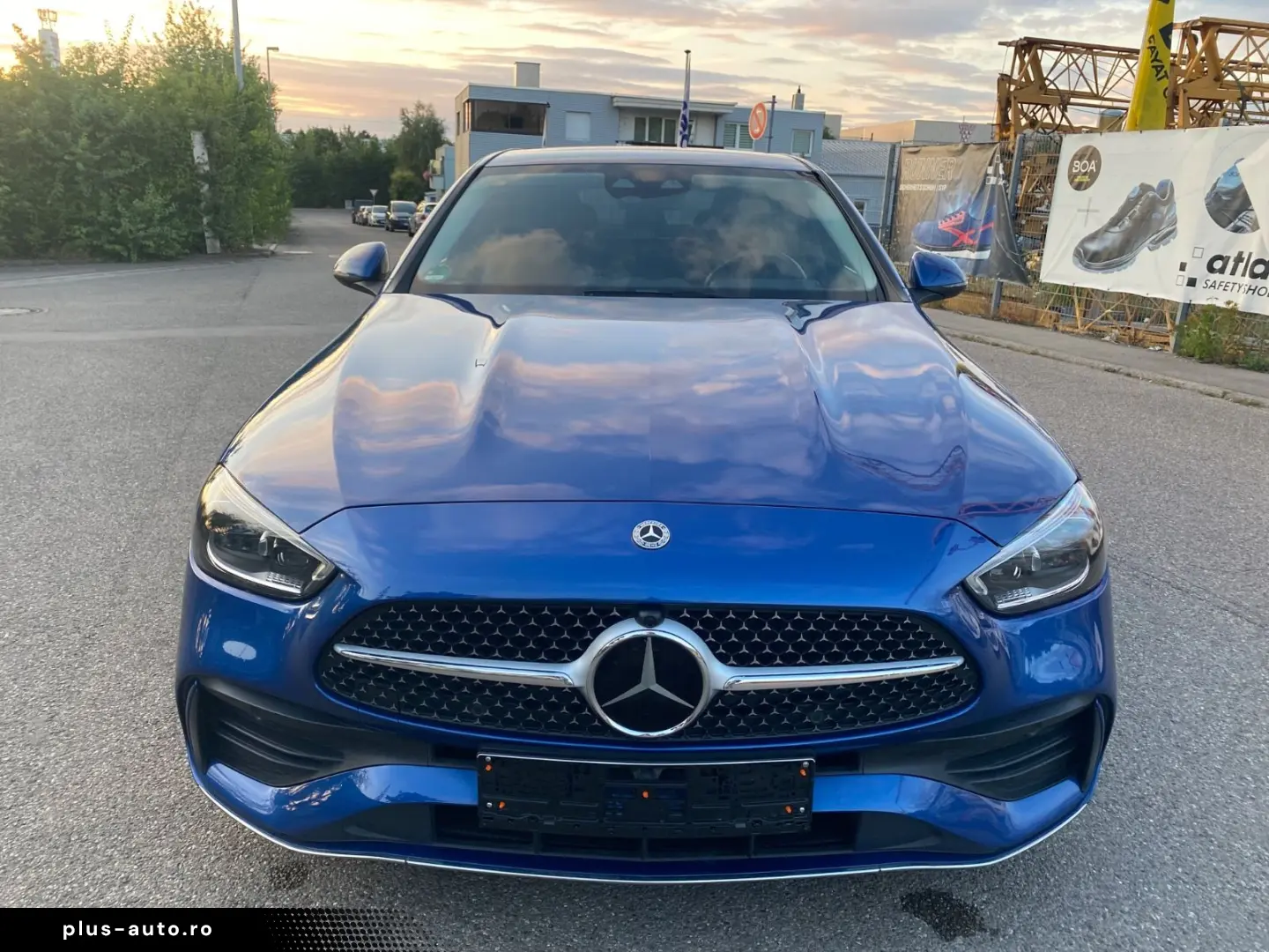 MERCEDES-BENZ C 200 4M AMG Line Head Up Dist PDC Kam Memory