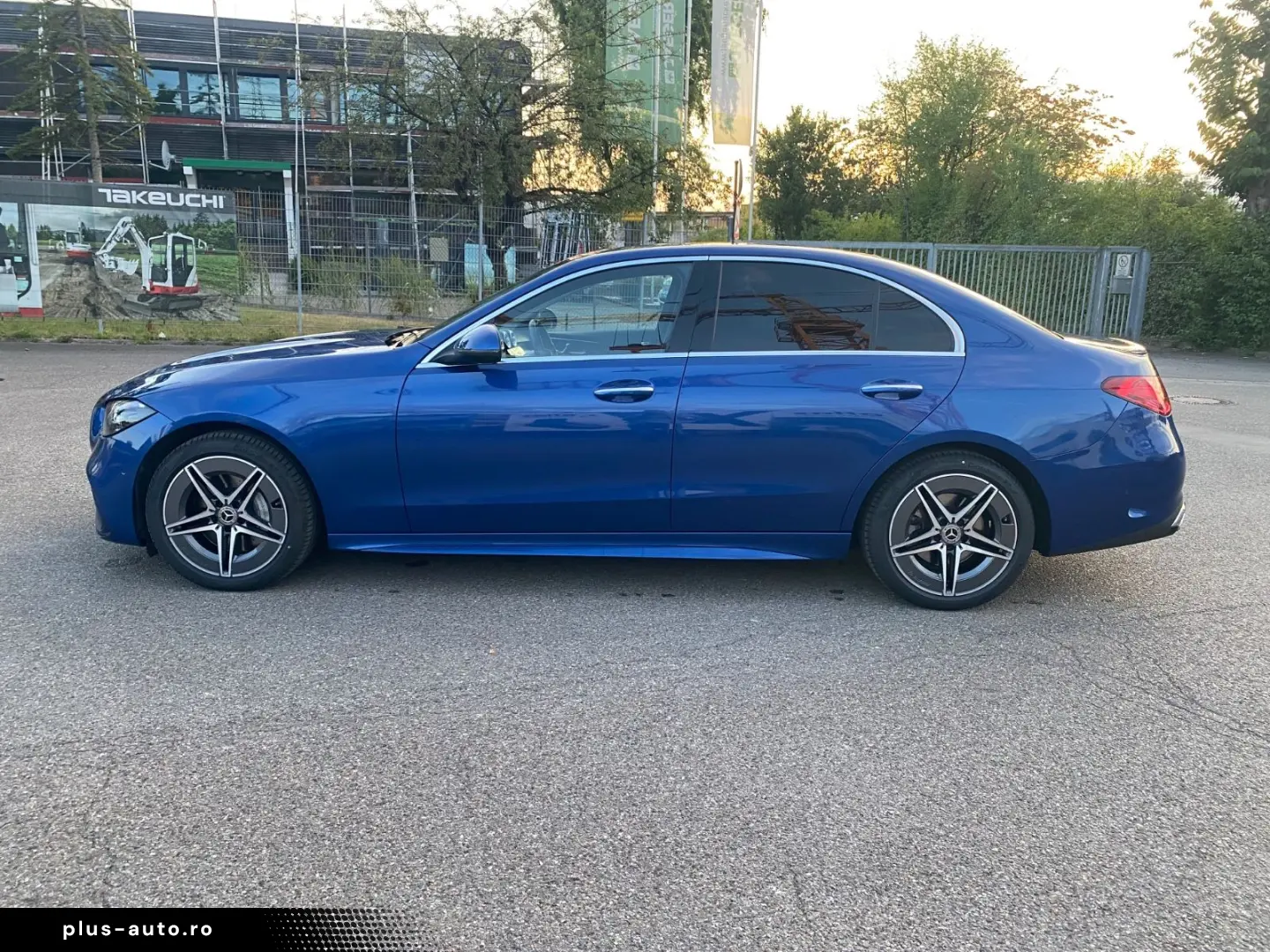 MERCEDES-BENZ C 200 4M AMG Line Head Up Dist PDC Kam Memory