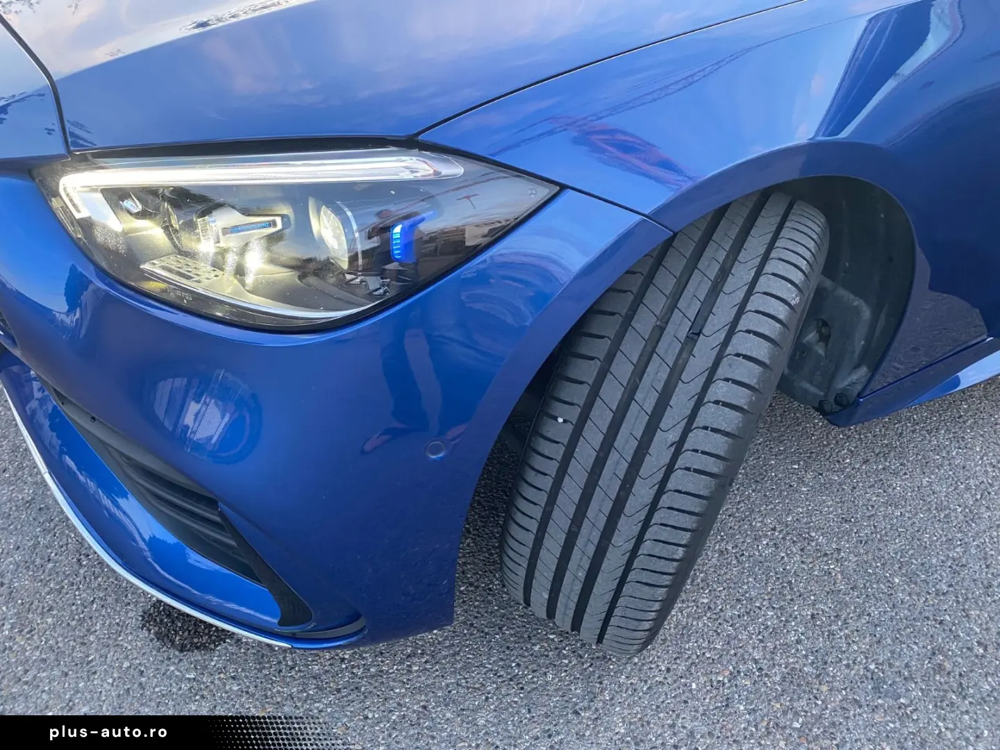 MERCEDES-BENZ C 200 4M AMG Line Head Up Dist PDC Kam Memory