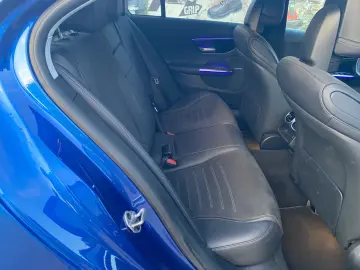 MERCEDES-BENZ C 200 4M AMG Line Head Up Dist PDC Kam Memory