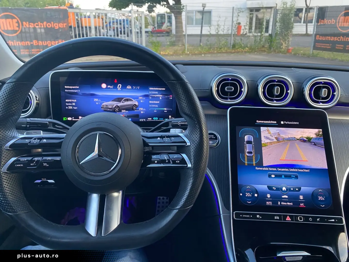 MERCEDES-BENZ C 200 4M AMG Line Head Up Dist PDC Kam Memory