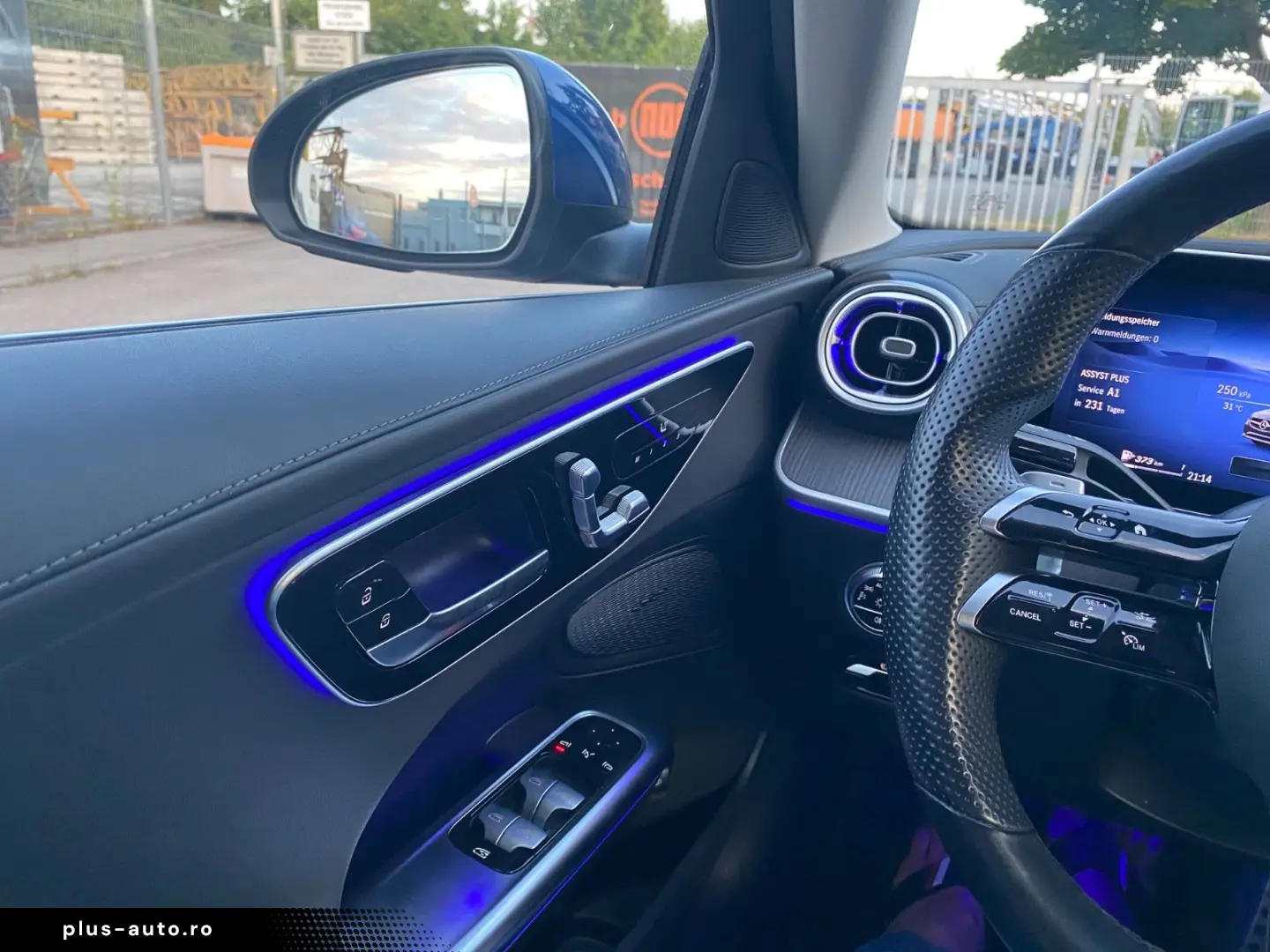 MERCEDES-BENZ C 200 4M AMG Line Head Up Dist PDC Kam Memory