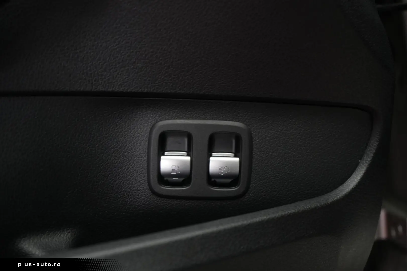 MERCEDES-BENZ C 300 e 9G-Tronic AMG Navi Temp Kamera&hellip;