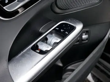 MERCEDES-BENZ C 300 e AMG Night Distronic Kamera Pub&hellip;