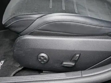 MERCEDES-BENZ C 300 e AMG Night Distronic Kamera Pub&hellip;