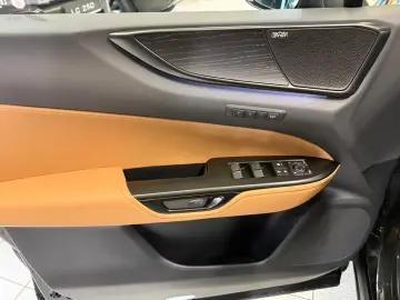 Lexus NX 350h - LUXURY